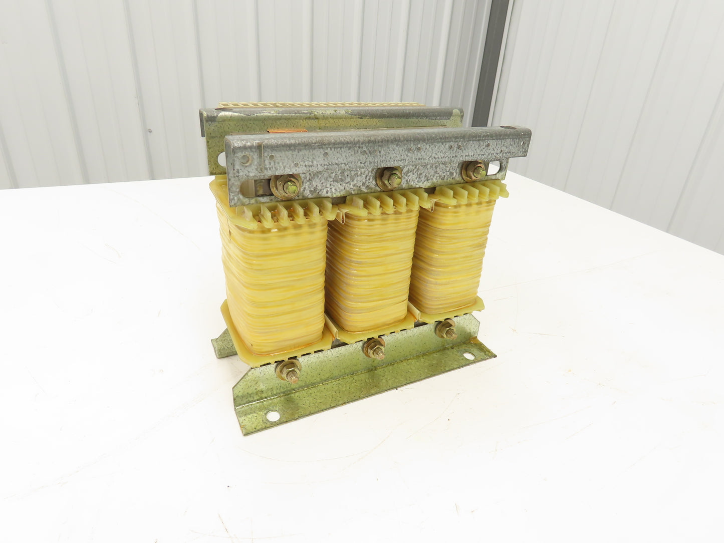 Siemens 4AP2595-0AS60-8A Auto Transformer 3kva 3Ph HV 480/600  LV 231/220/209
