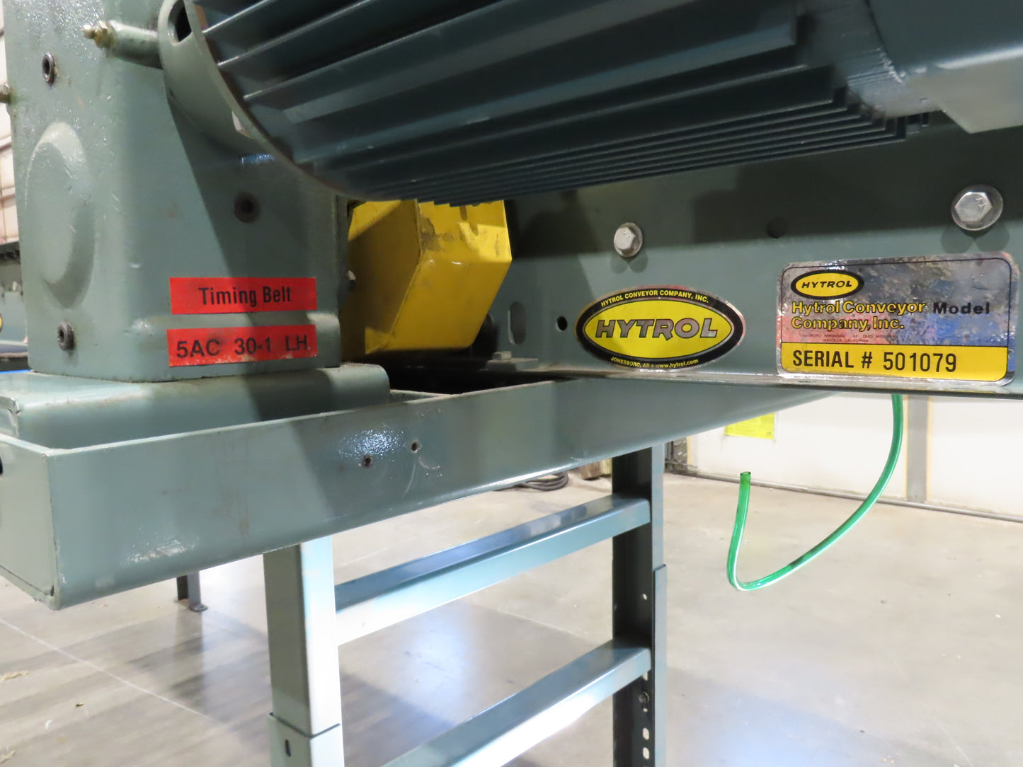 Hytrol 10'x 26" Accumulation Roller Conveyor 23"BF V-Belt Drive 1Hp 3PH 100fpm