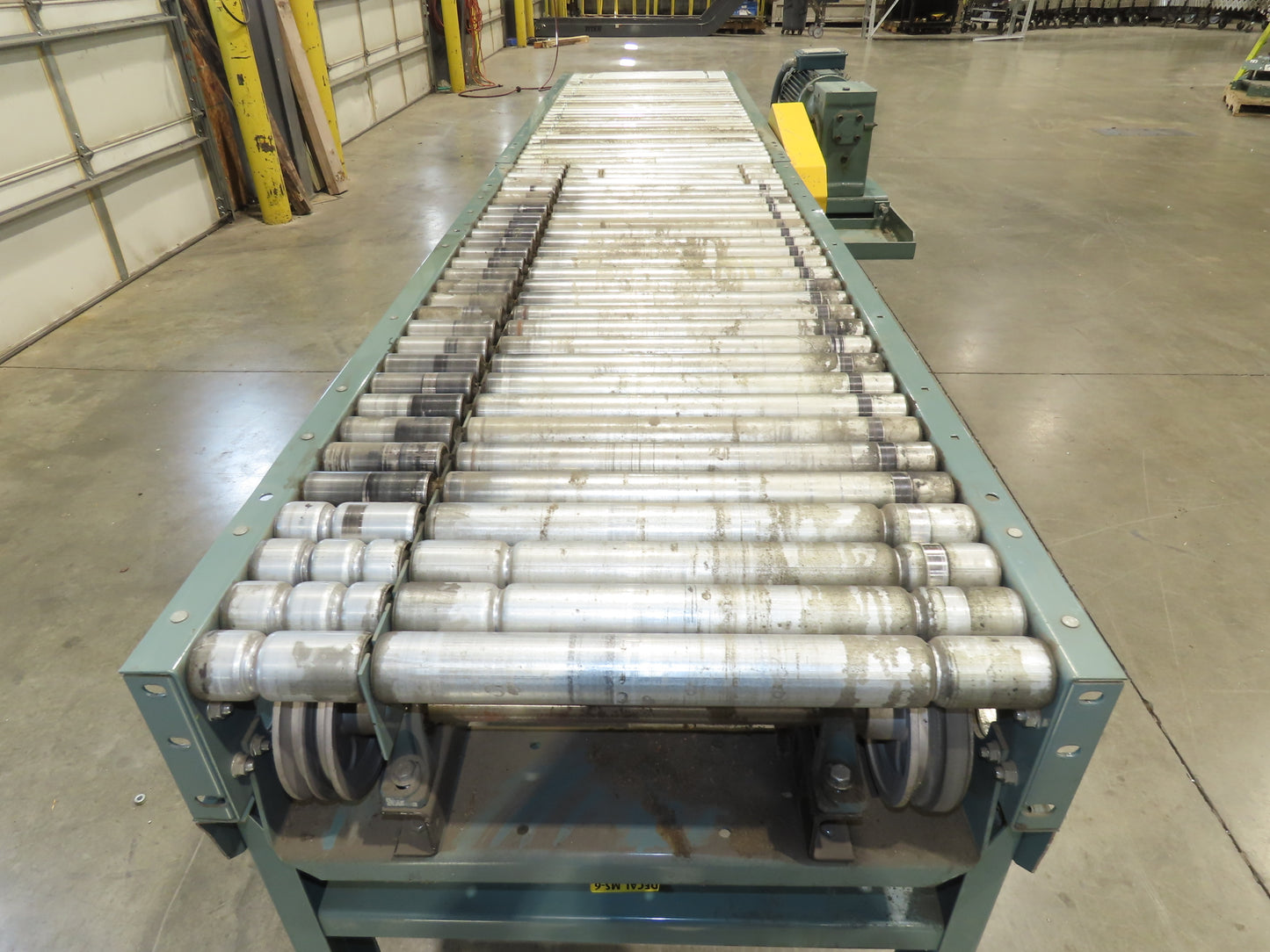 Hytrol 10'x 26" Accumulation Roller Conveyor 23"BF V-Belt Drive 1Hp 3PH 100fpm