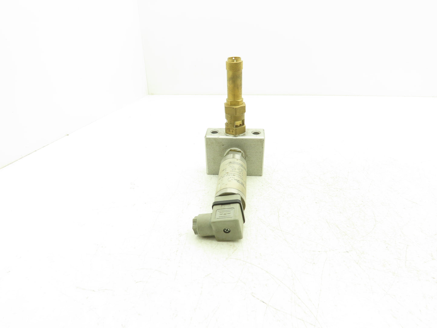 Bourdon Haenni ED701220.413.156.10 Pressure Transmitter Safety Valve & Manifold
