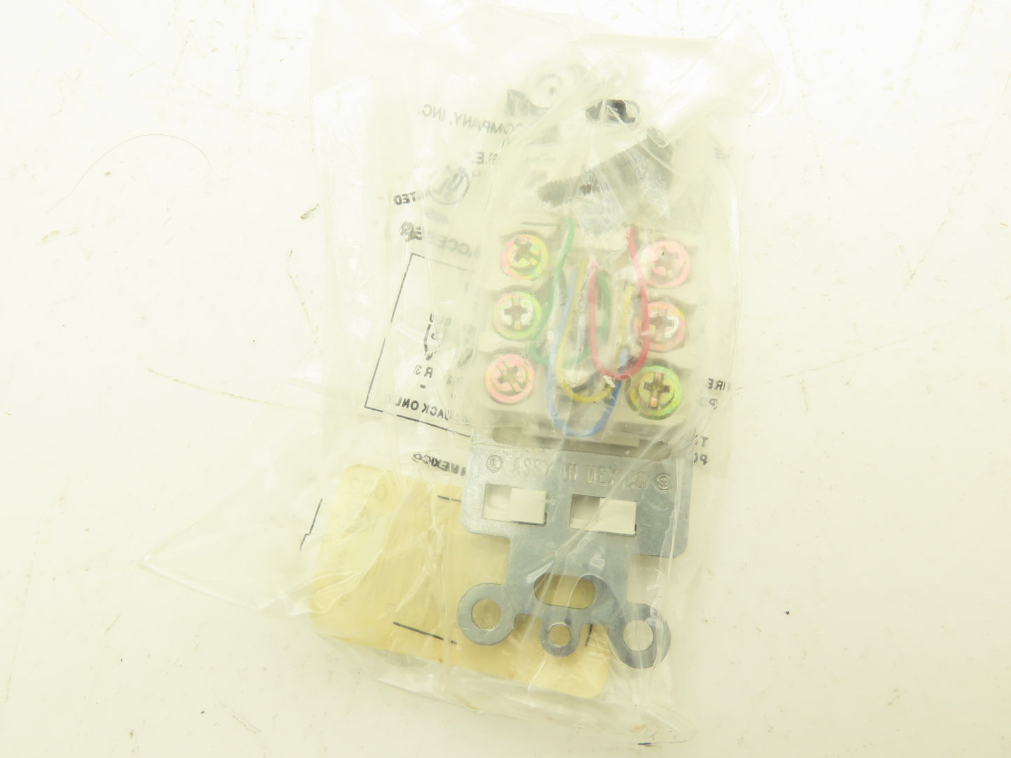 Leviton 40638-W Type 625 Flush Mount 6-Conductor Phone Jack White Lot of 50