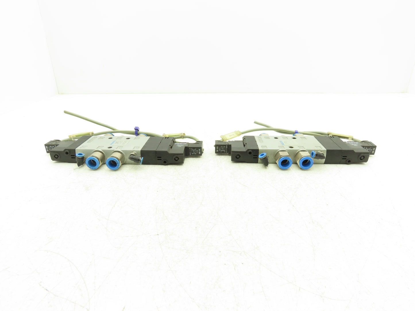 Festo CPE24-M1H-5/3GS-3/8 Pneumatic Solenoid Valve 5/2-Pos 24VDC Lot of 2