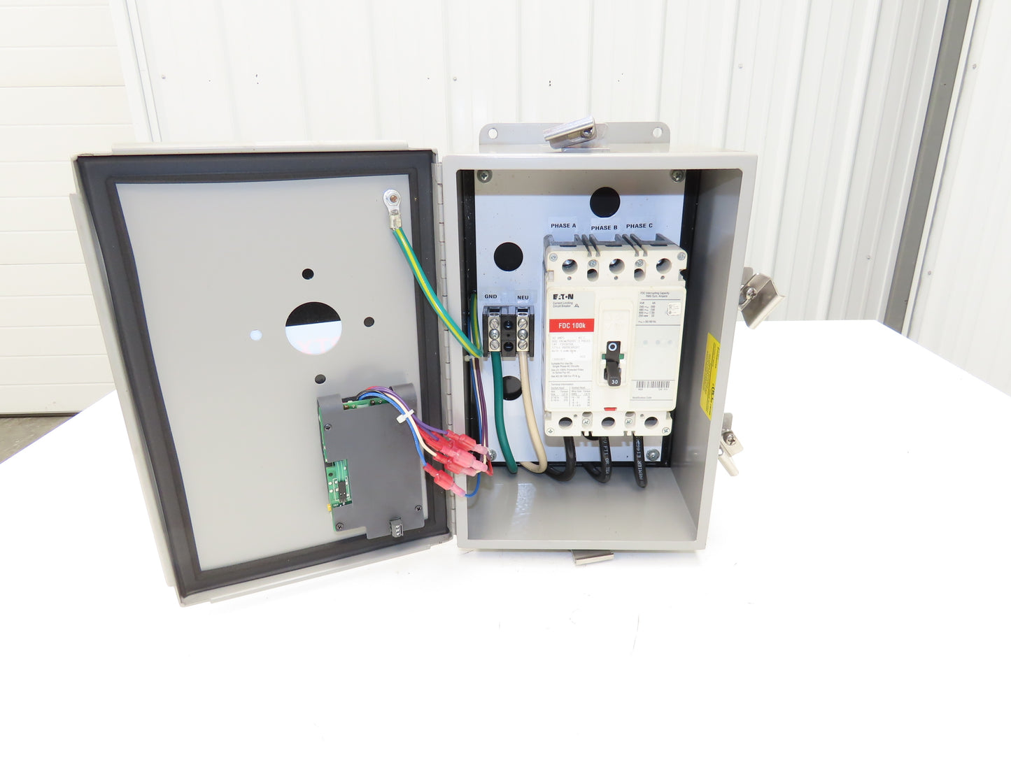 Eaton PTX 240-3Y201C-SD Innovative Technology Protector Surge Protective Device