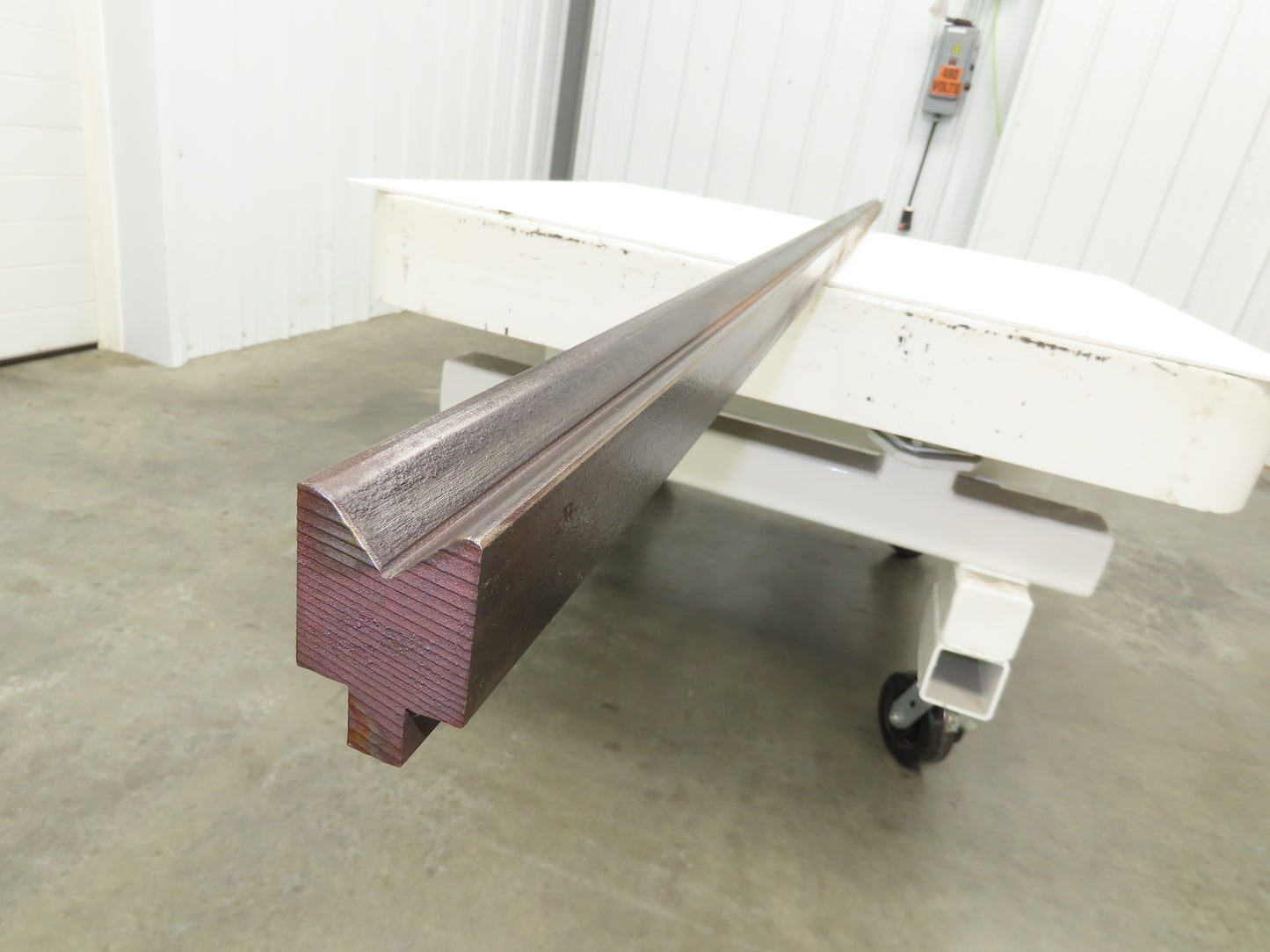 Press Brake Die 122-3/4" Long 90° 1" V With 1/2 x 5/8" Shank