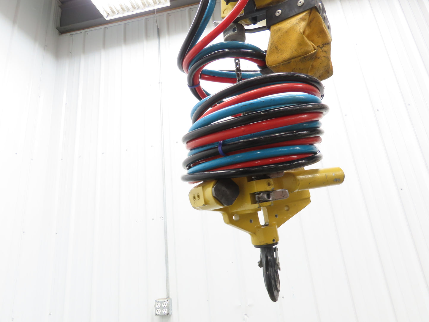 Endo Kogyo ATC-60K 132Lb 60kg Pneumatic Air Chain Hoist 7' 6" Lift Hook Pendant