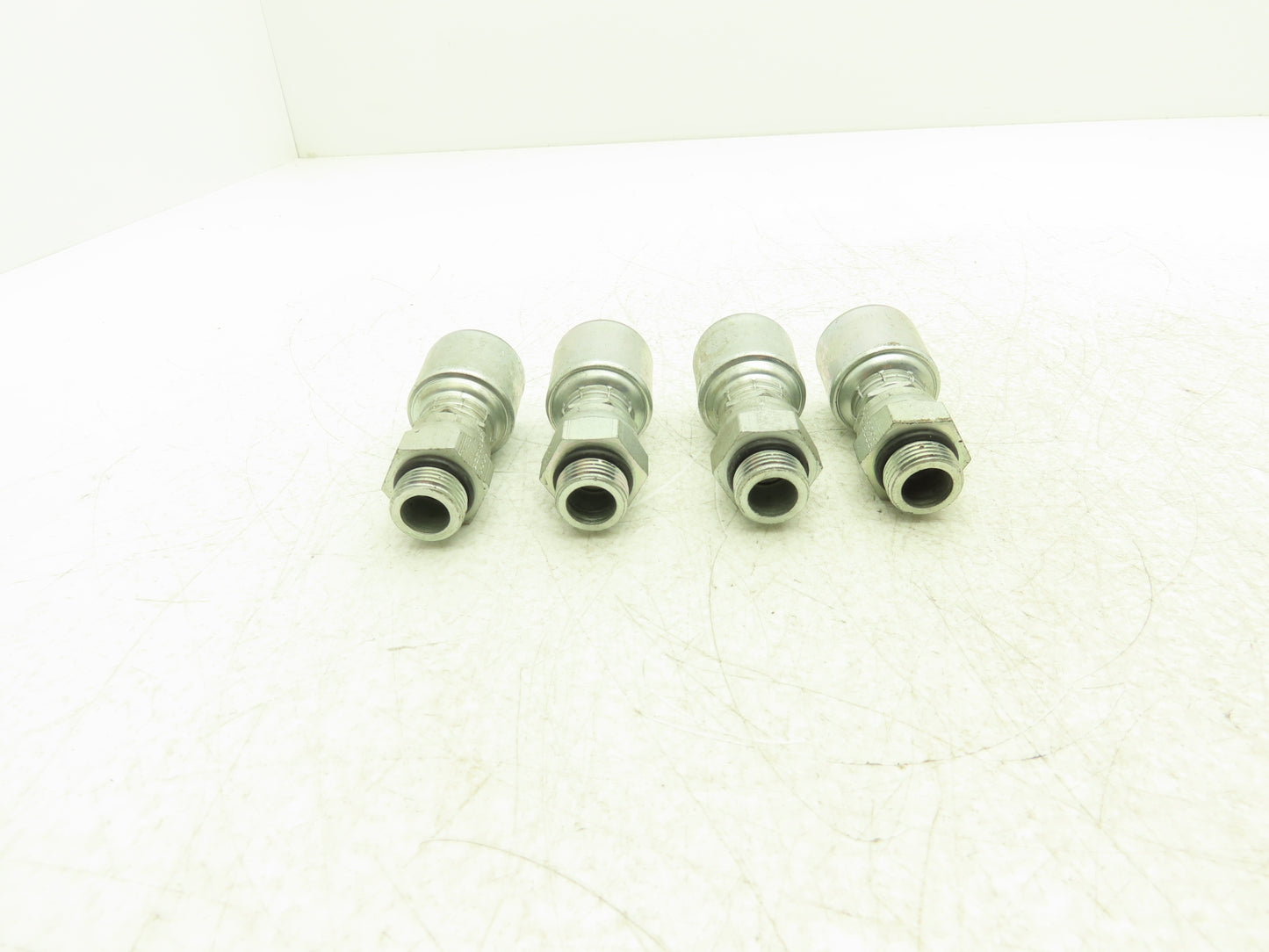 Gates G25121 0808/8G 8MBX Hydraulic Hose Mega Crip Swivel 1/2" Hose ID Lot of 4