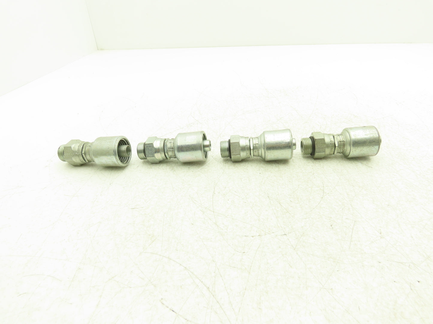 Gates G25121 0808/8G 8MBX Hydraulic Hose Mega Crip Swivel 1/2" Hose ID Lot of 4