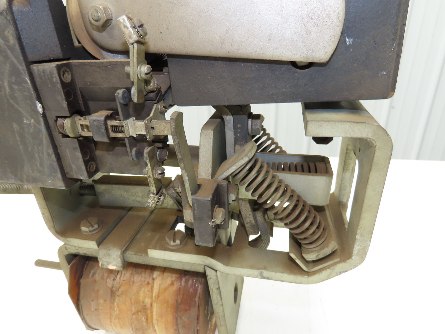 Westinghouse M-501 DC Contactor 300 Amp 600VDC Normally Closed 1745838 Coil