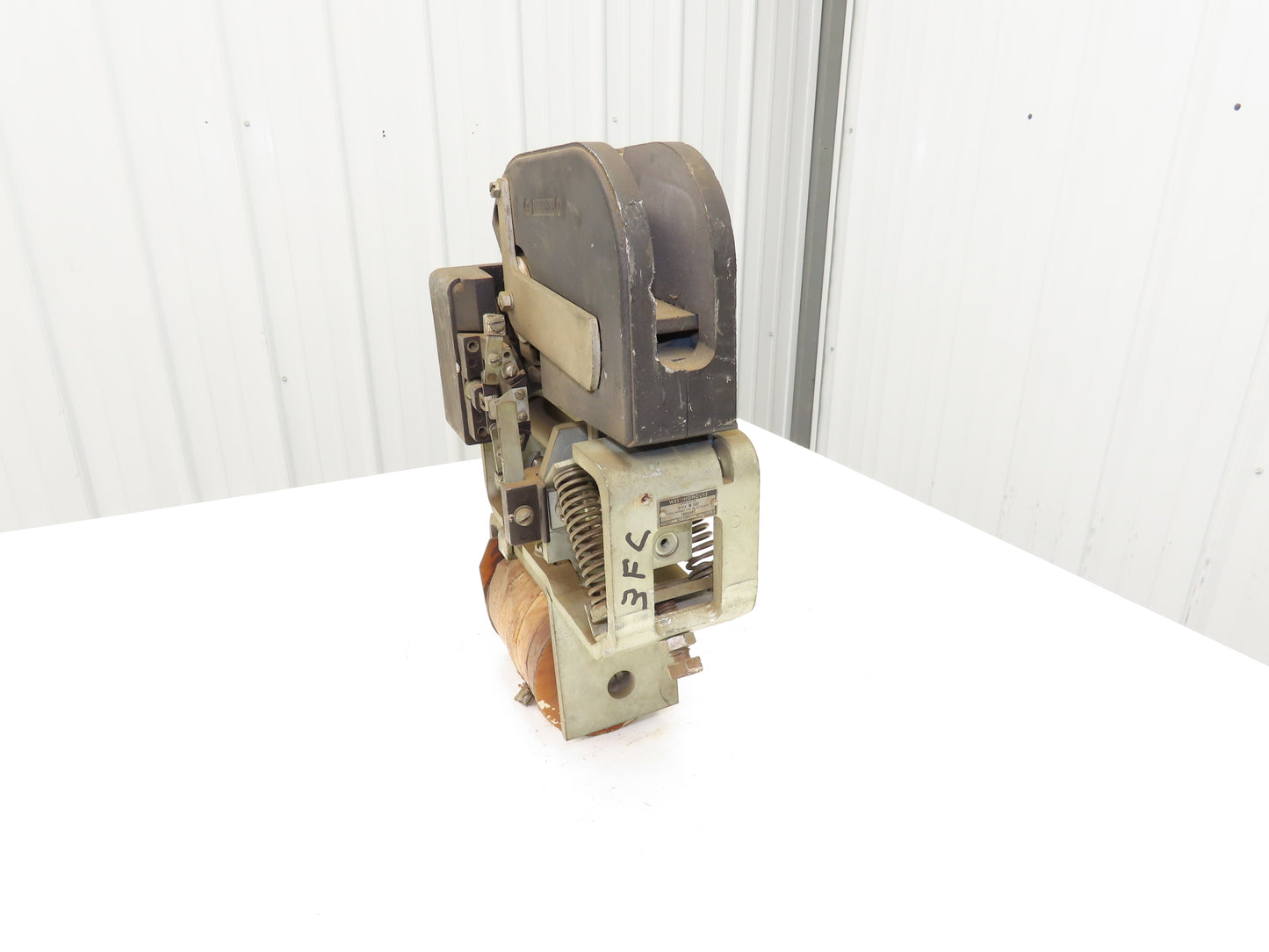 Westinghouse M-501 DC Contactor 300 Amp 600VDC Normally Closed 1745838 Coil