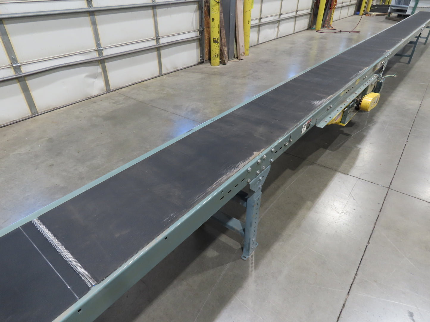 Hytrol 18"x 40' Slider Bed Conveyor 15.5" New Belt .5Hp 3PH Center Drive 100FPM