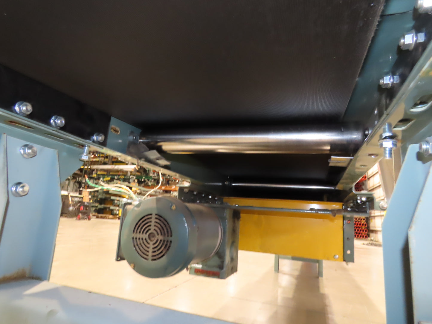 Hytrol 18"x 40' Slider Bed Conveyor 15.5" New Belt .5Hp 3PH Center Drive 100FPM