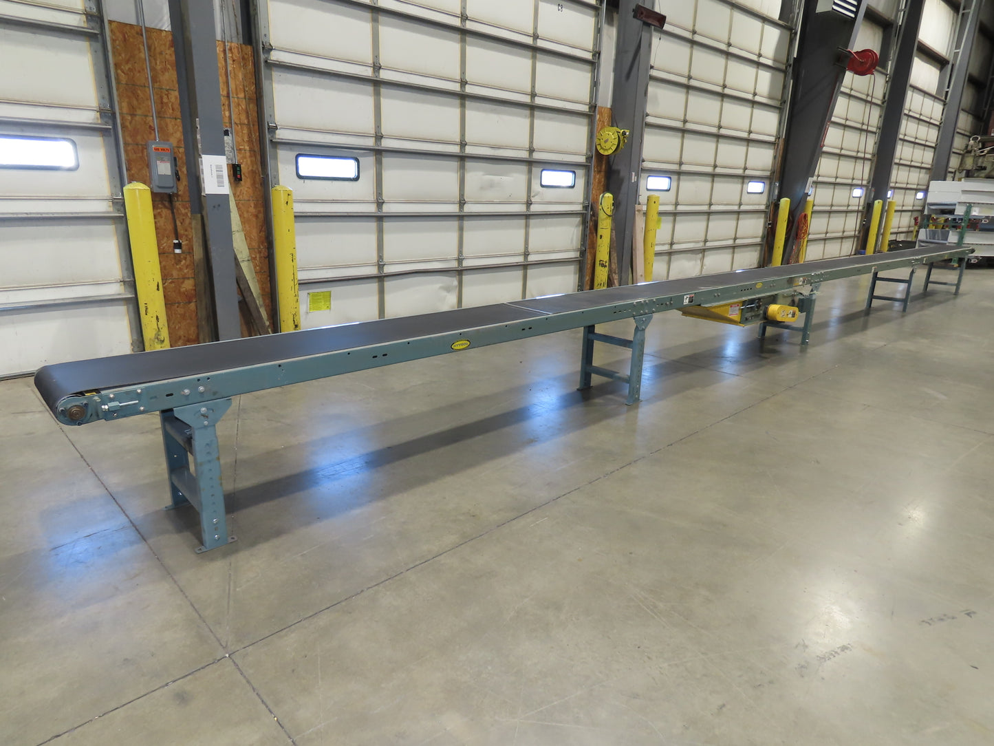 Hytrol 18"x 40' Slider Bed Conveyor 15.5" New Belt .5Hp 3PH Center Drive 100FPM
