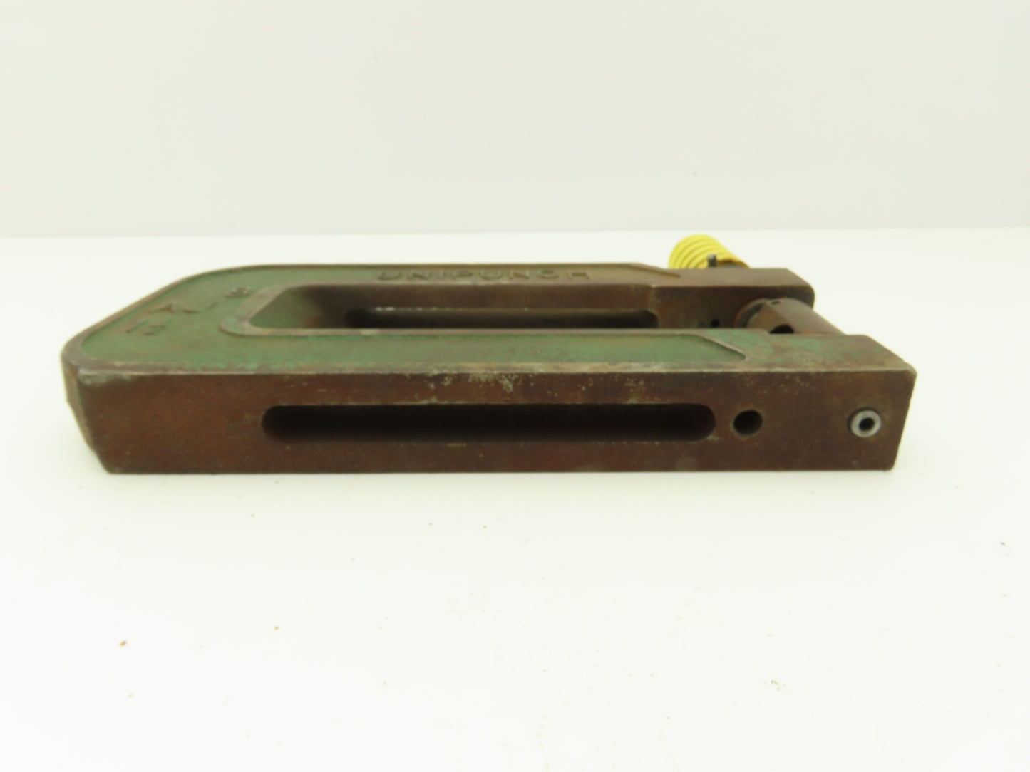 Unipunch 8AJ-1-1/2 Press Brake Punch C Frame 0.65" Circle 8" Throat 1-1/2" W