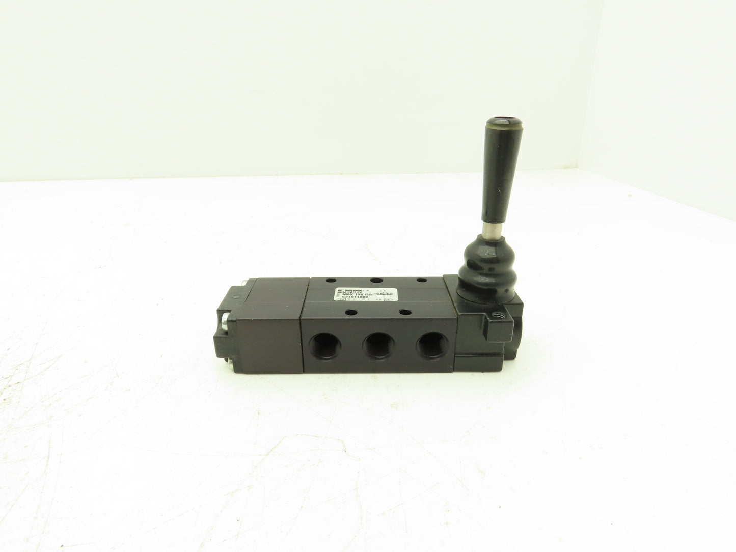 Parker 521811000 Manual Directional Air Control Valve 3-Pos Lever 1/4"npt 150psi