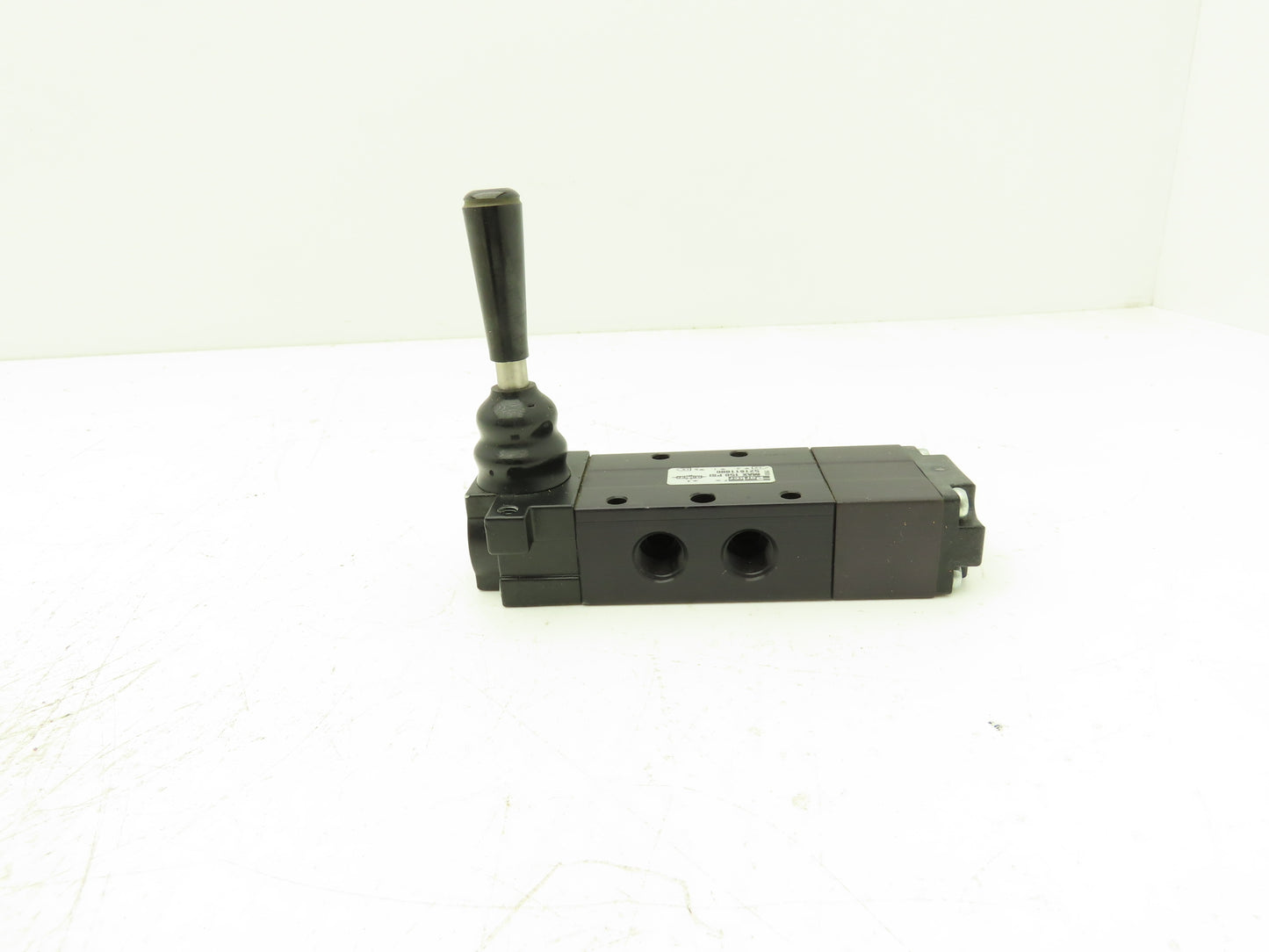 Parker 521811000 Manual Directional Air Control Valve 3-Pos Lever 1/4"npt 150psi