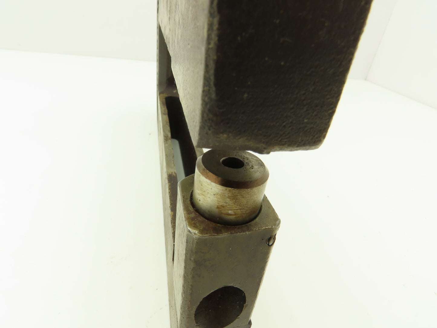 Unipunch 8AJ-1 Press Brake Punch C Frame 1/4" Circle 8" Throat 1" W