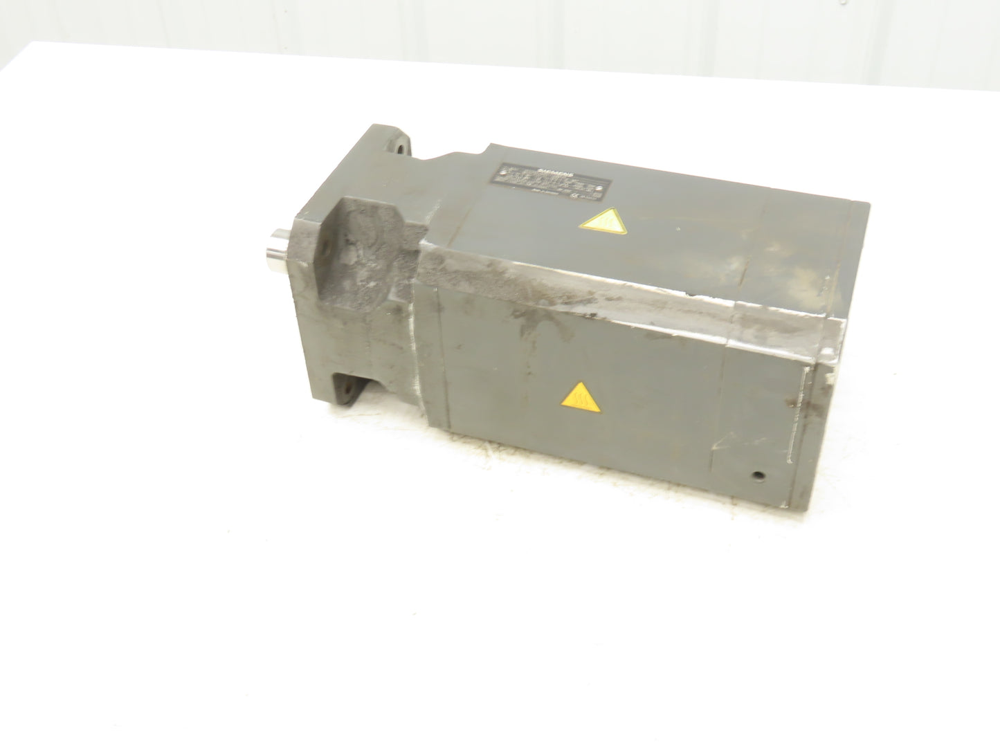 Siemens 1FT6084-8AH71-3AL0-Z Servo Motor w/Brake - Encoder I2048S/RB20 *Bad Seal