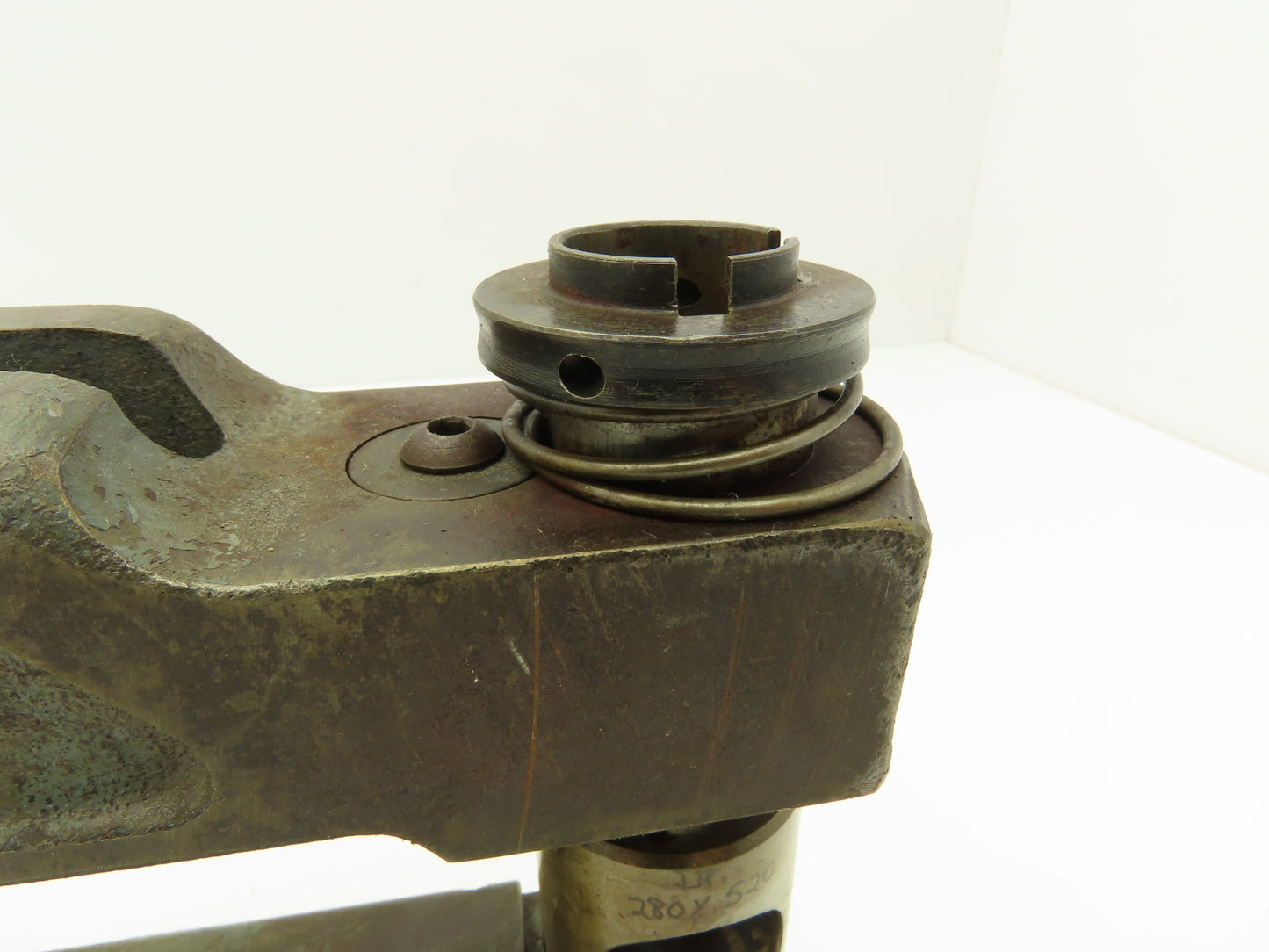 Unittool 8HP2 Press Brake Punch C Frame 45/128 x 67/128" Oval 8" Throat *Read