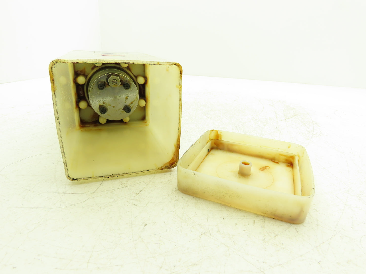 Bielomatik AB-P Single Piston Lubrication Pump 1.2 Liter 60bar 870psi 24VDC