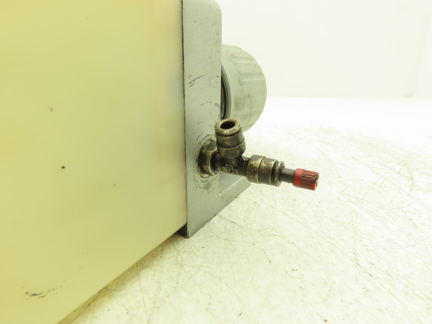 Bielomatik AB-P Single Piston Lubrication Pump 1.2 Liter 60bar 870psi 24VDC