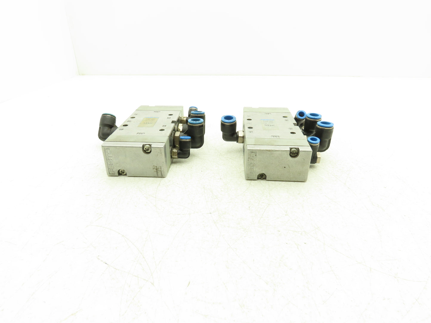 Festo VL-5/3G-3/8-B Pneumatic Control Valve 40-145PSI 3/8"NPT Ports Lot of 2