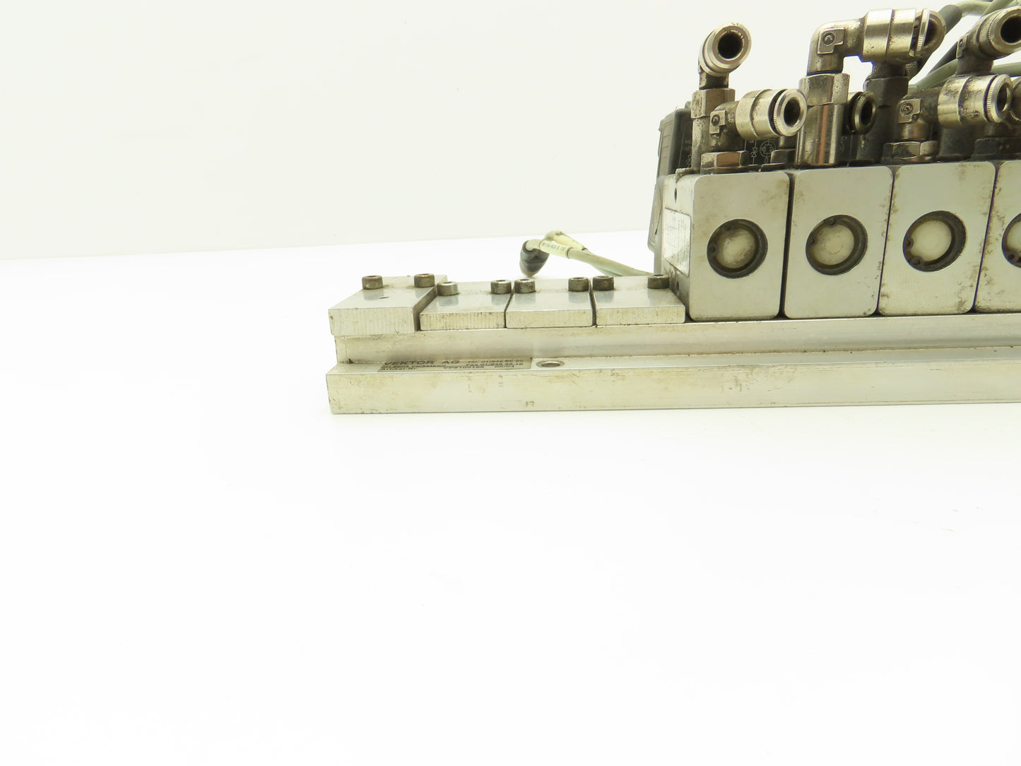 Vektor AG VP8100196 12-Station Manifold w/Herion Pneumatic Solenoid Valves 24VDC