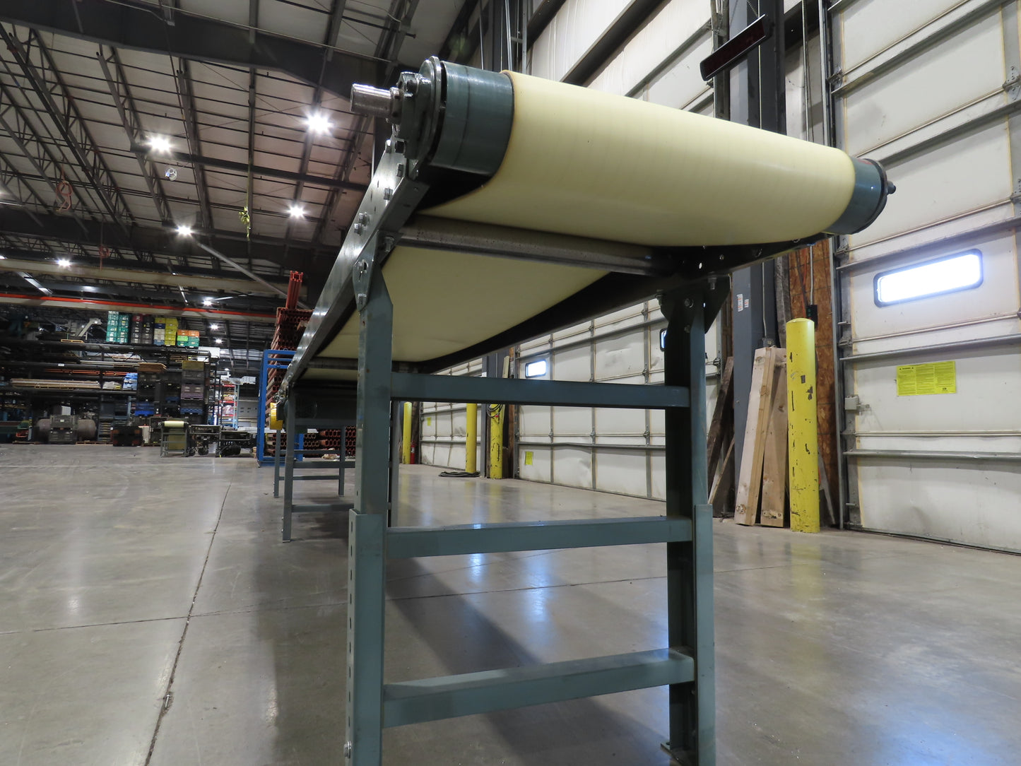 Hytrol 24"x 19' 10" Slider Bed Conveyor 18"Belt 1Hp 3PH Center Drive 110FPM