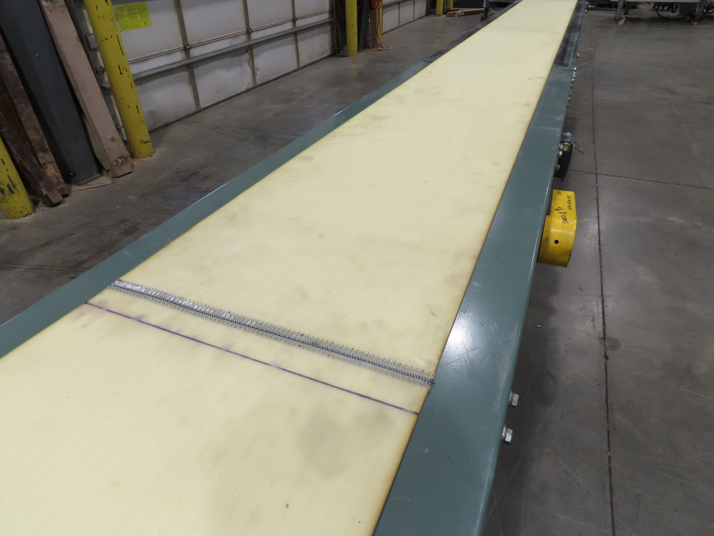 Hytrol 24"x 19' 10" Slider Bed Conveyor 18"Belt 1Hp 3PH Center Drive 110FPM