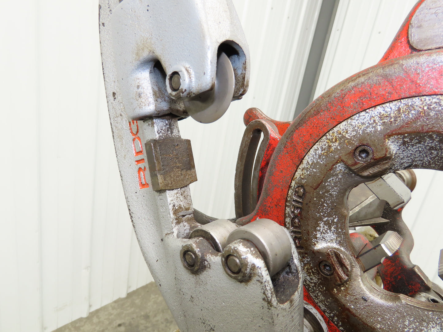 Ridgid 535 Pipe Bolt Threader Machine 120VAC Die Head Cutter Reamer 33" Stand