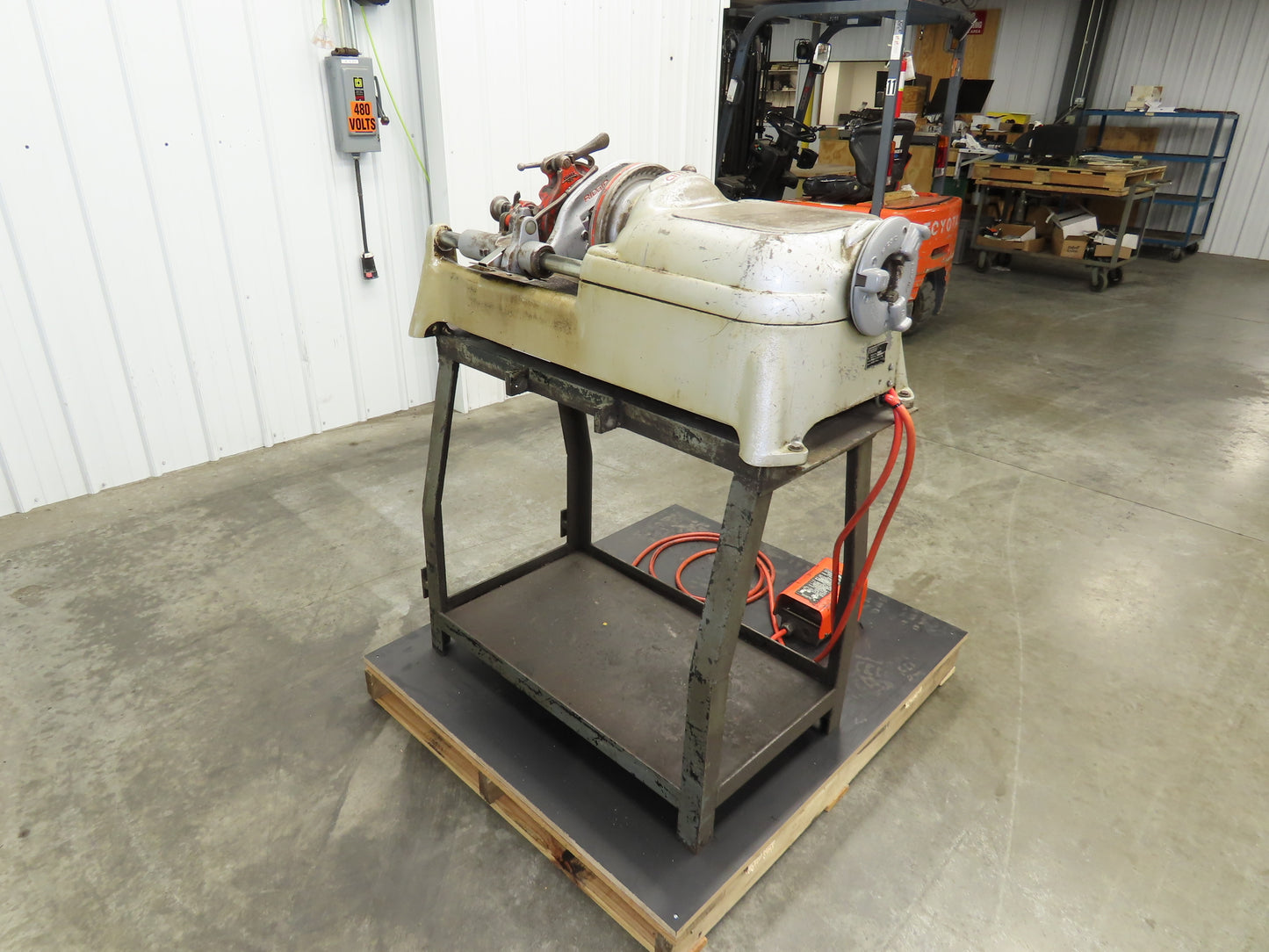 Ridgid 535 Pipe Bolt Threader Machine 120VAC Die Head Cutter Reamer 33" Stand