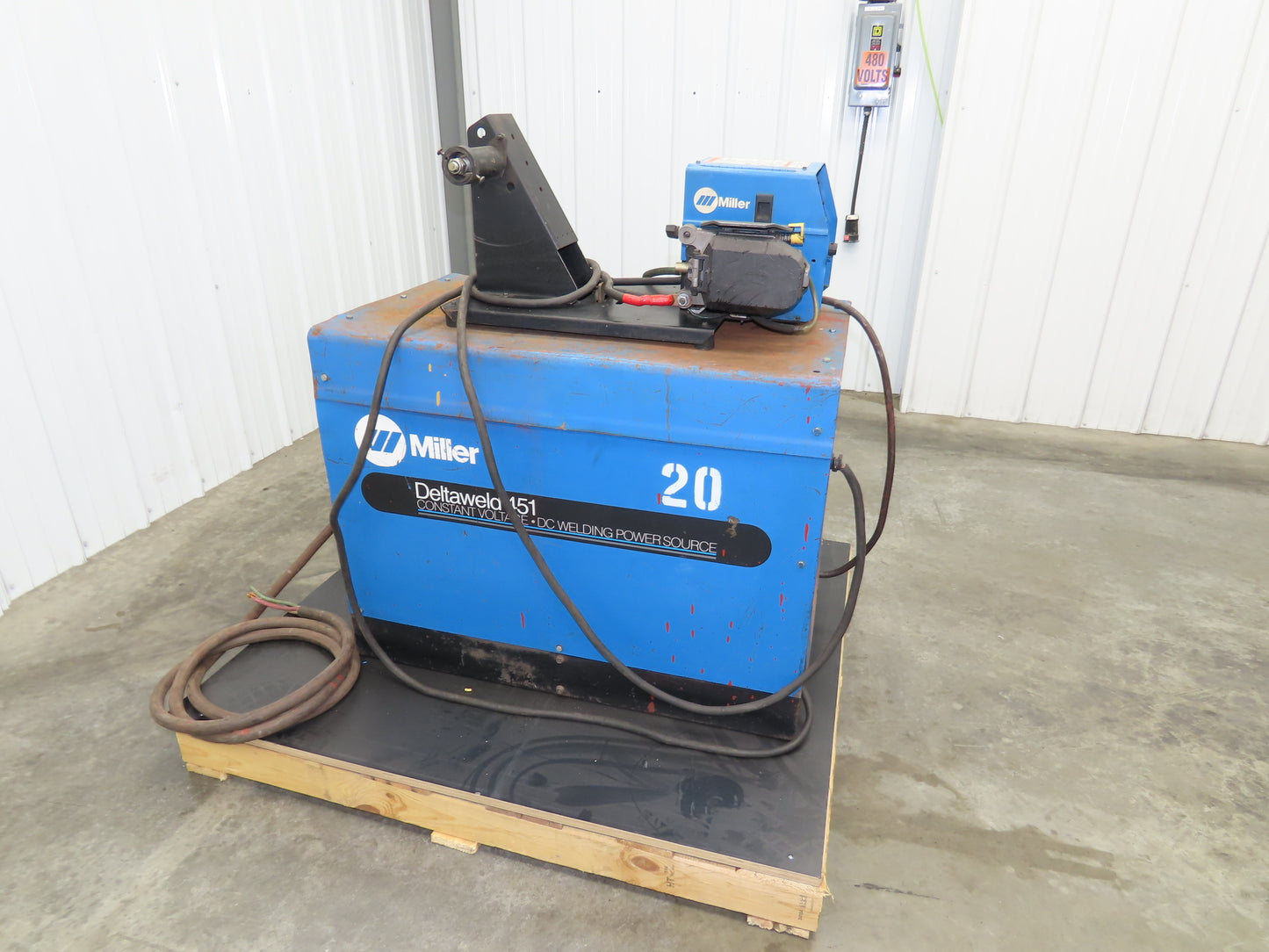Miller Deltaweld 451 Mig Welder 450A DC Arc S-62 Wire Feeder 230/460VAC 3PH
