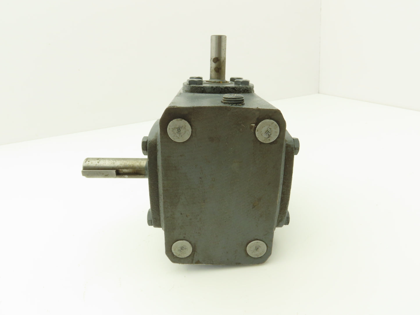 Boston Gear 713-25-G Worm Gearbox 25:1 Reducer .36Hp 70 RPM LH 1/2"x 5/8" Shafts