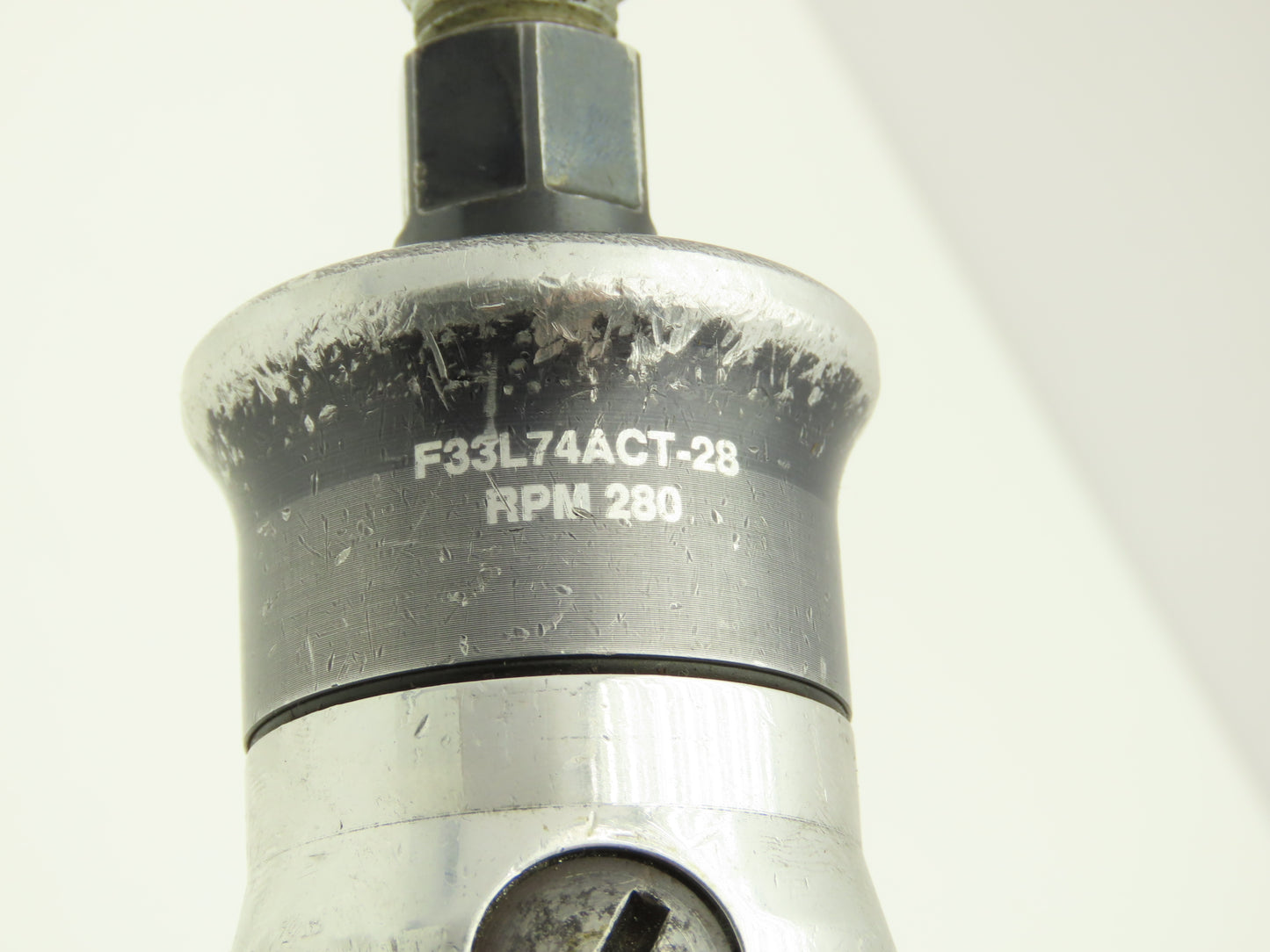 Stanley F33L74ACT-28 Pneumatic Nutrunner 13mm Drive Right Angle 306705