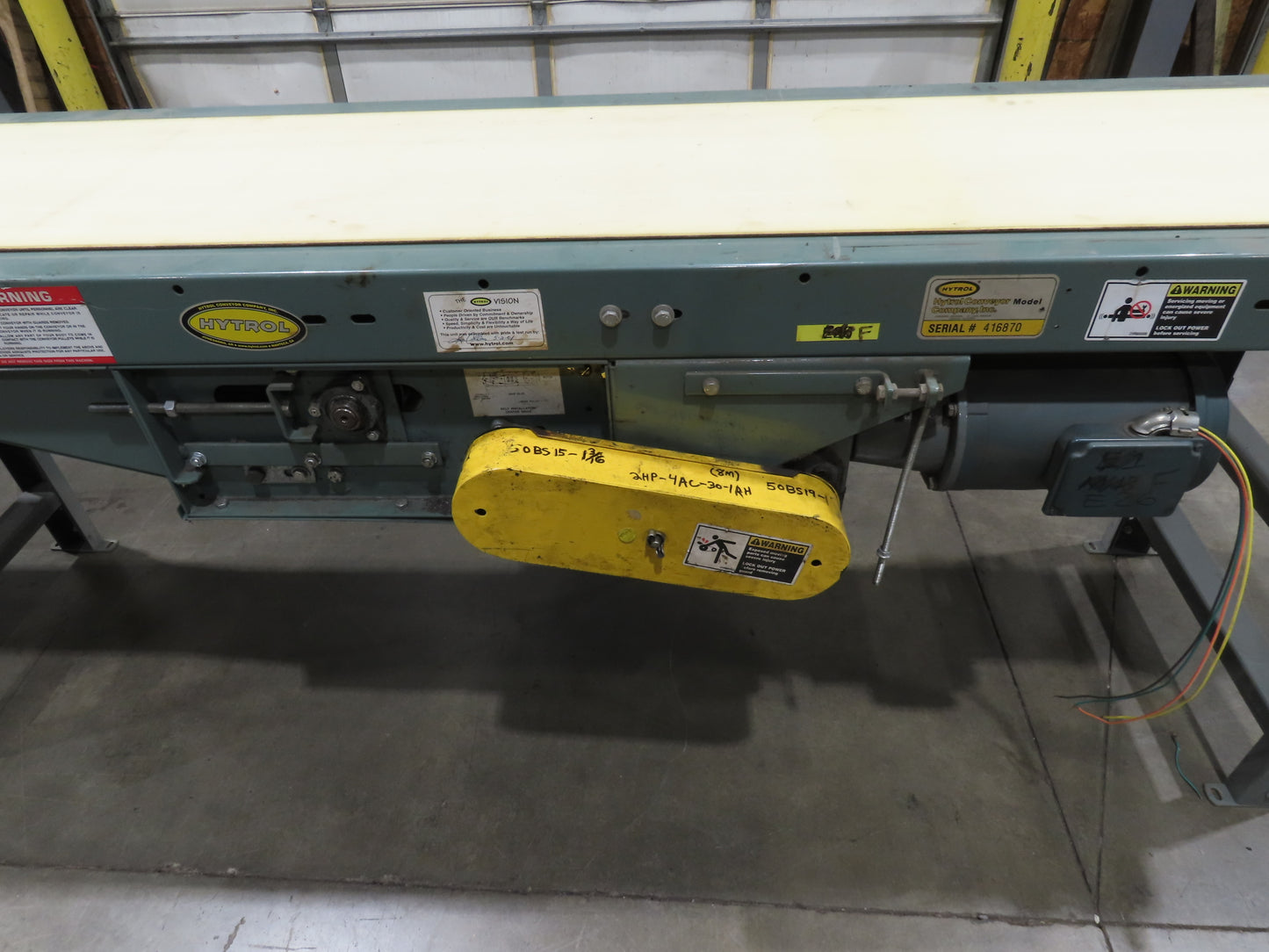 Hytrol 27"x 17' 10" Slider Bed Conveyor 18"Belt 2Hp 3PH Center Drive 86FPM