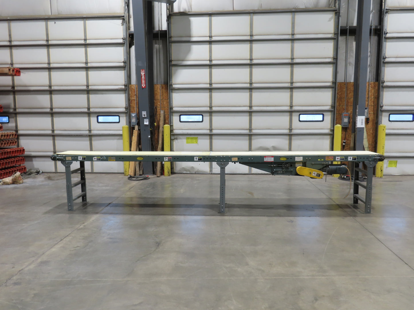 Hytrol 27"x 17' 10" Slider Bed Conveyor 18"Belt 2Hp 3PH Center Drive 86FPM