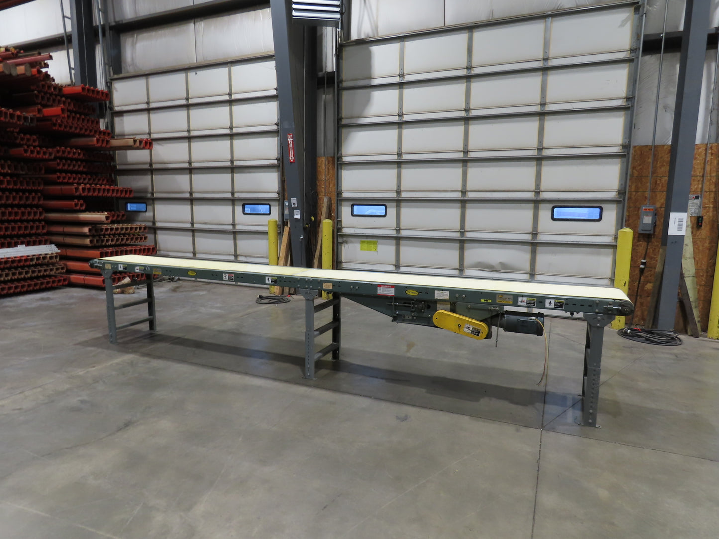 Hytrol 27"x 17' 10" Slider Bed Conveyor 18"Belt 2Hp 3PH Center Drive 86FPM
