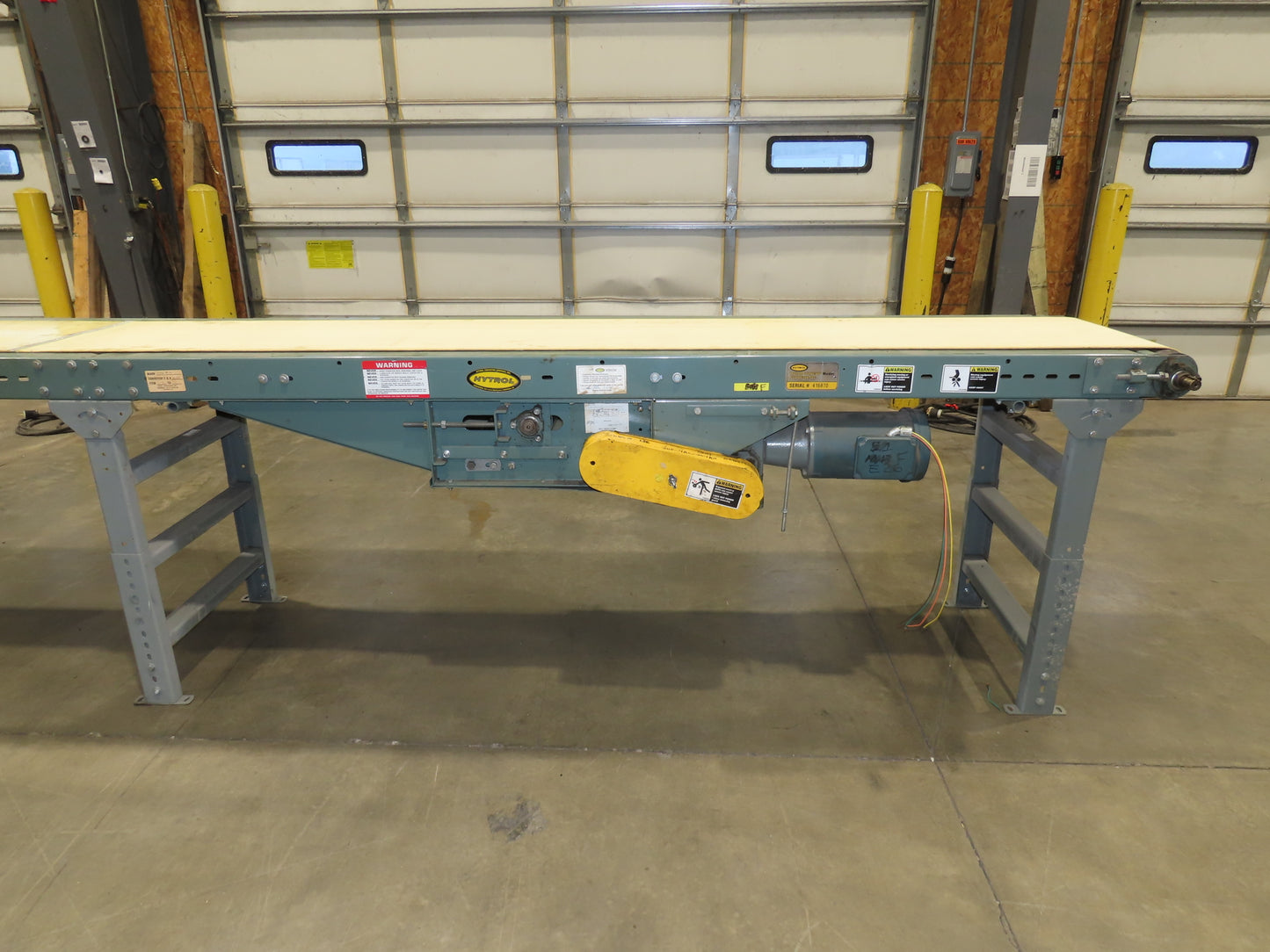 Hytrol 27"x 17' 10" Slider Bed Conveyor 18"Belt 2Hp 3PH Center Drive 86FPM