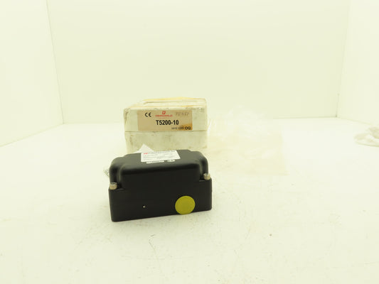 Fairchild T5200-10 Electro-Pneumatic Pressure Transducer 1-5 mA IN 3-15PSIG Out