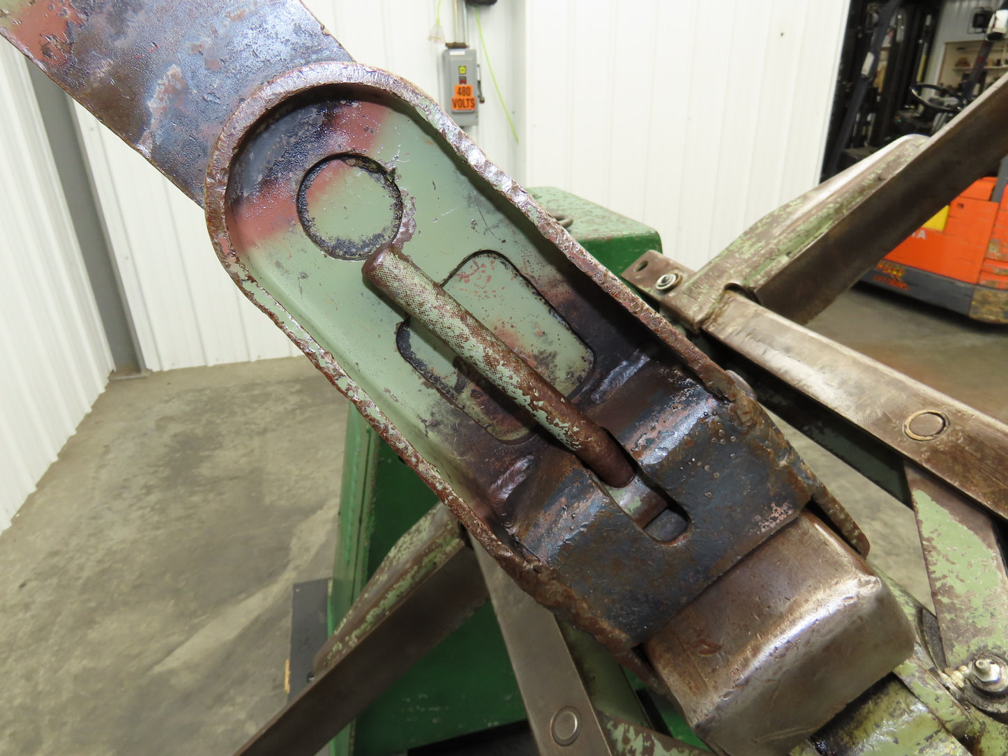 FJ Littell Machine No 20-18 Coil Stock Uncoiler 2000lbs 16-20" ID 18" W Decoiler