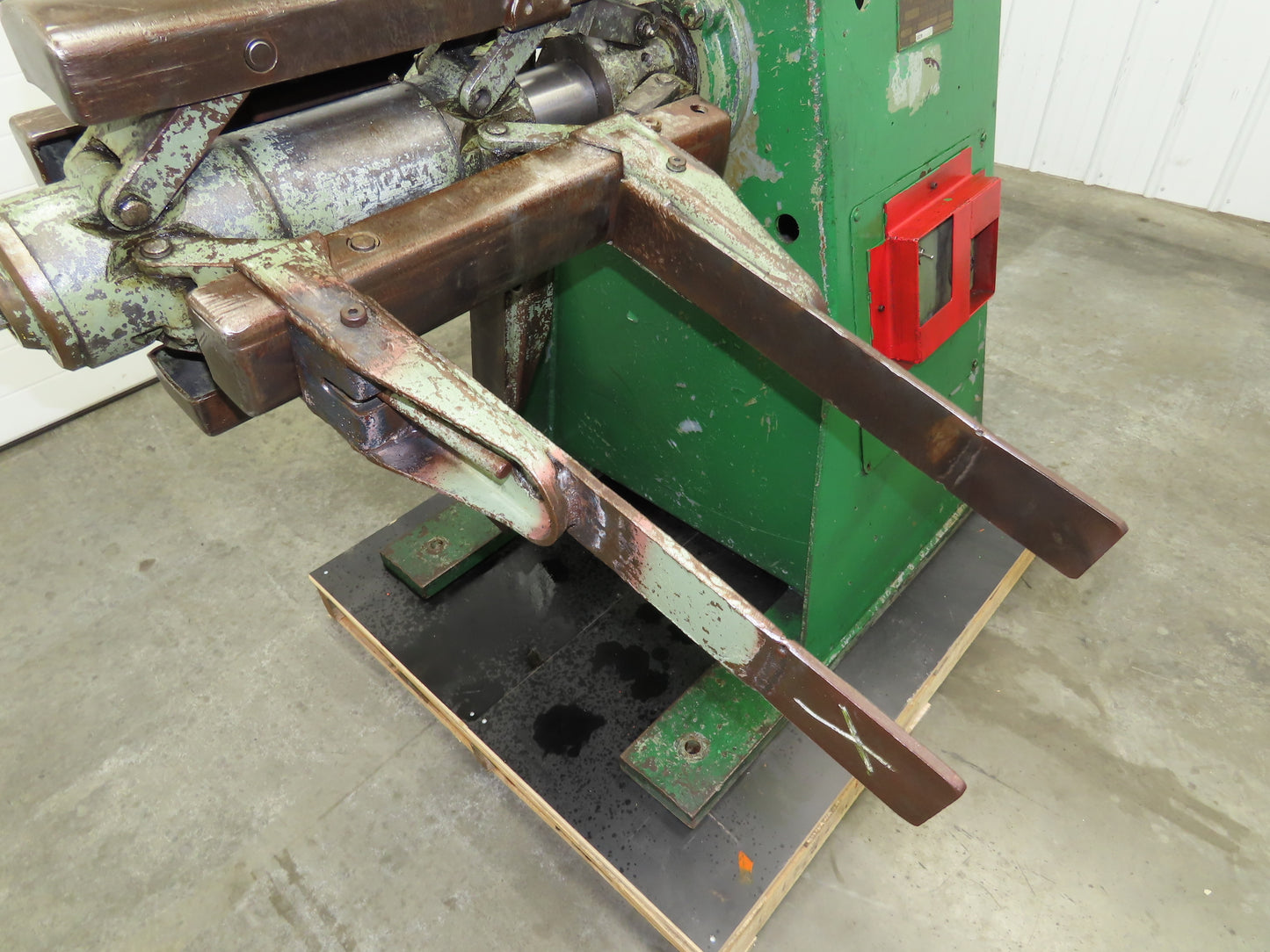 FJ Littell Machine No 20-18 Coil Stock Uncoiler 2000lbs 16-20" ID 18" W Decoiler