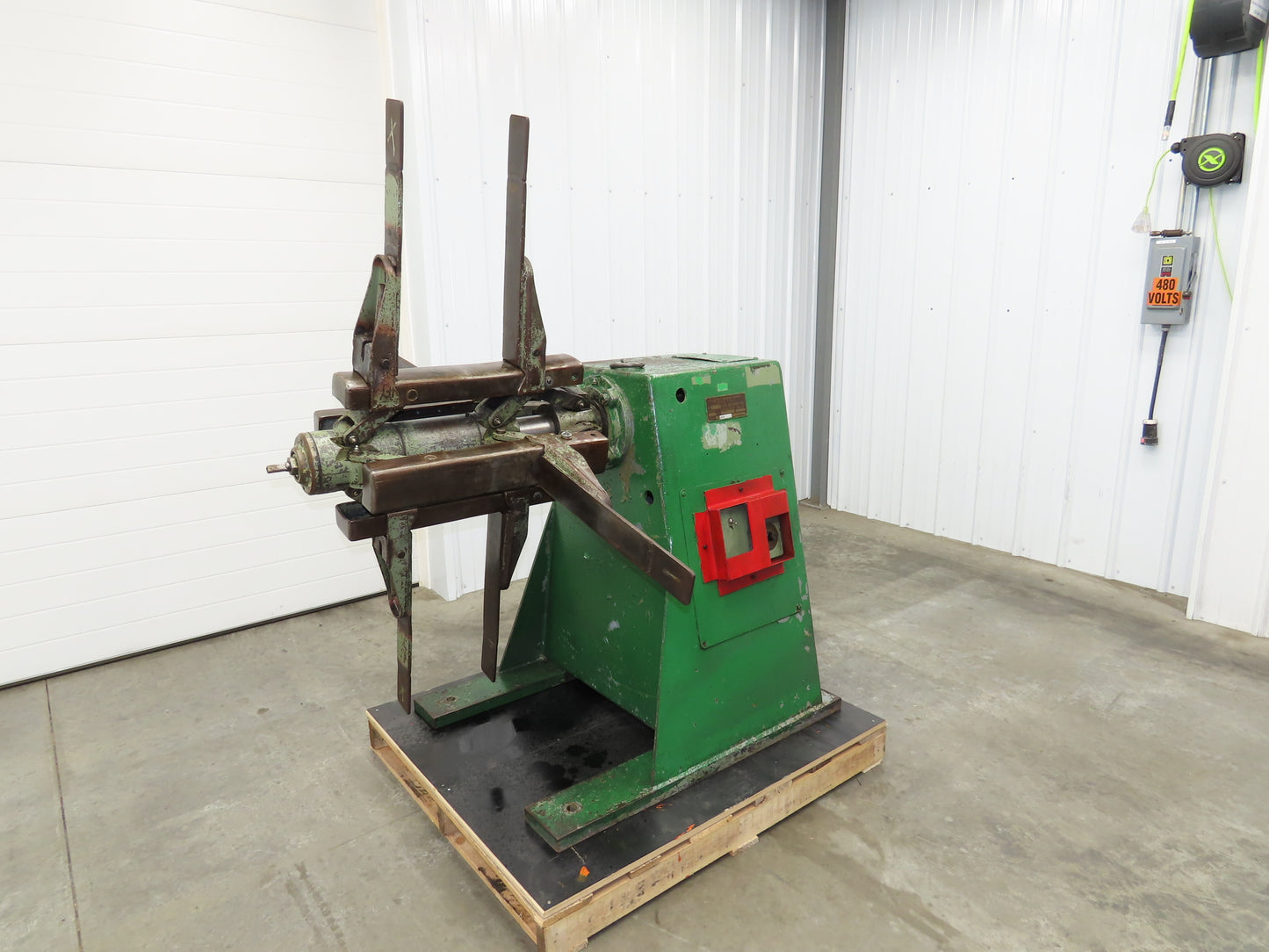 FJ Littell Machine No 20-18 Coil Stock Uncoiler 2000lbs 16-20" ID 18" W Decoiler
