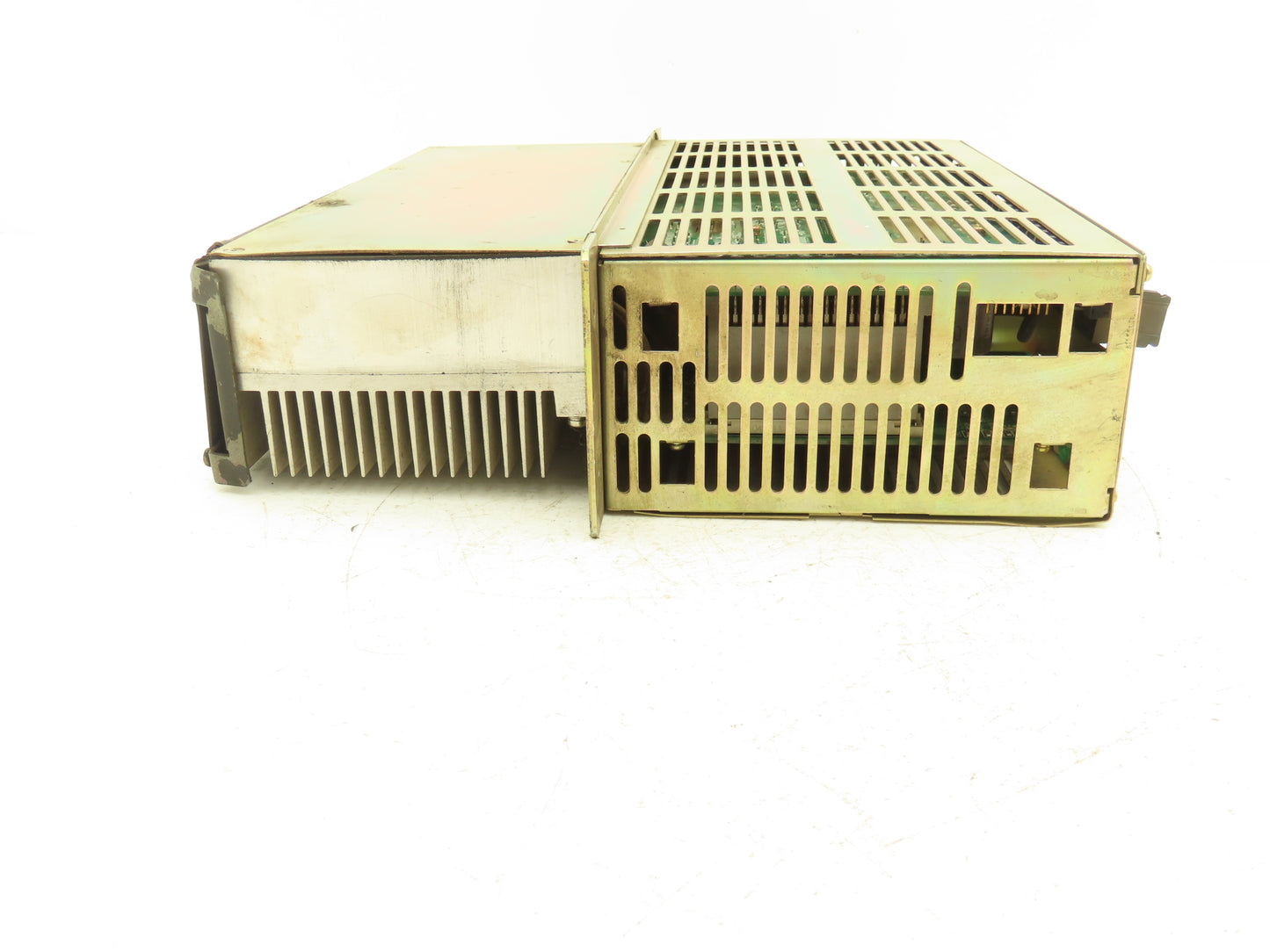 Yaskawa CACR-IR44SFBY8 Servo Drive Controller Servopack 5.9Hp 230VAC 3Ph