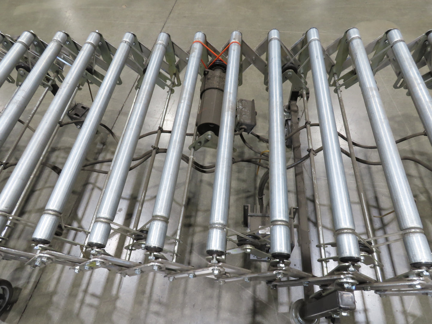 Best Flex 1.5  30"x 60' Expandable Power Roller Conveyor 120V Variable Speed