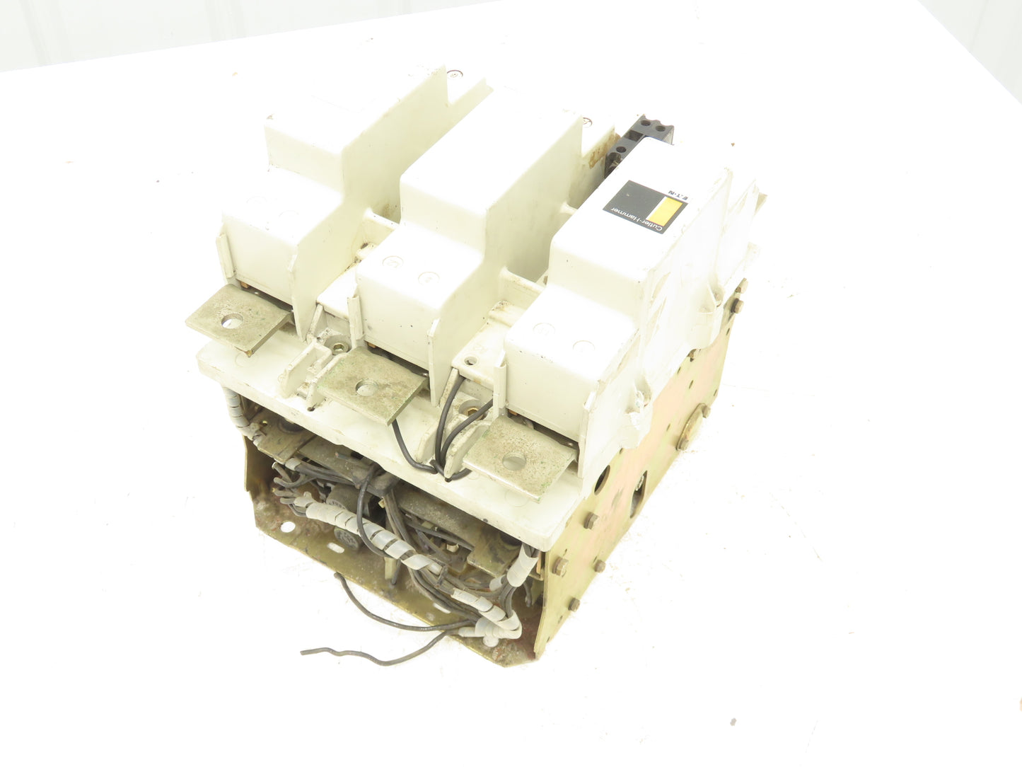 Cutler Hammer 10 5822C Motor Starter Contactor Size 6 Rated 540A/3PH