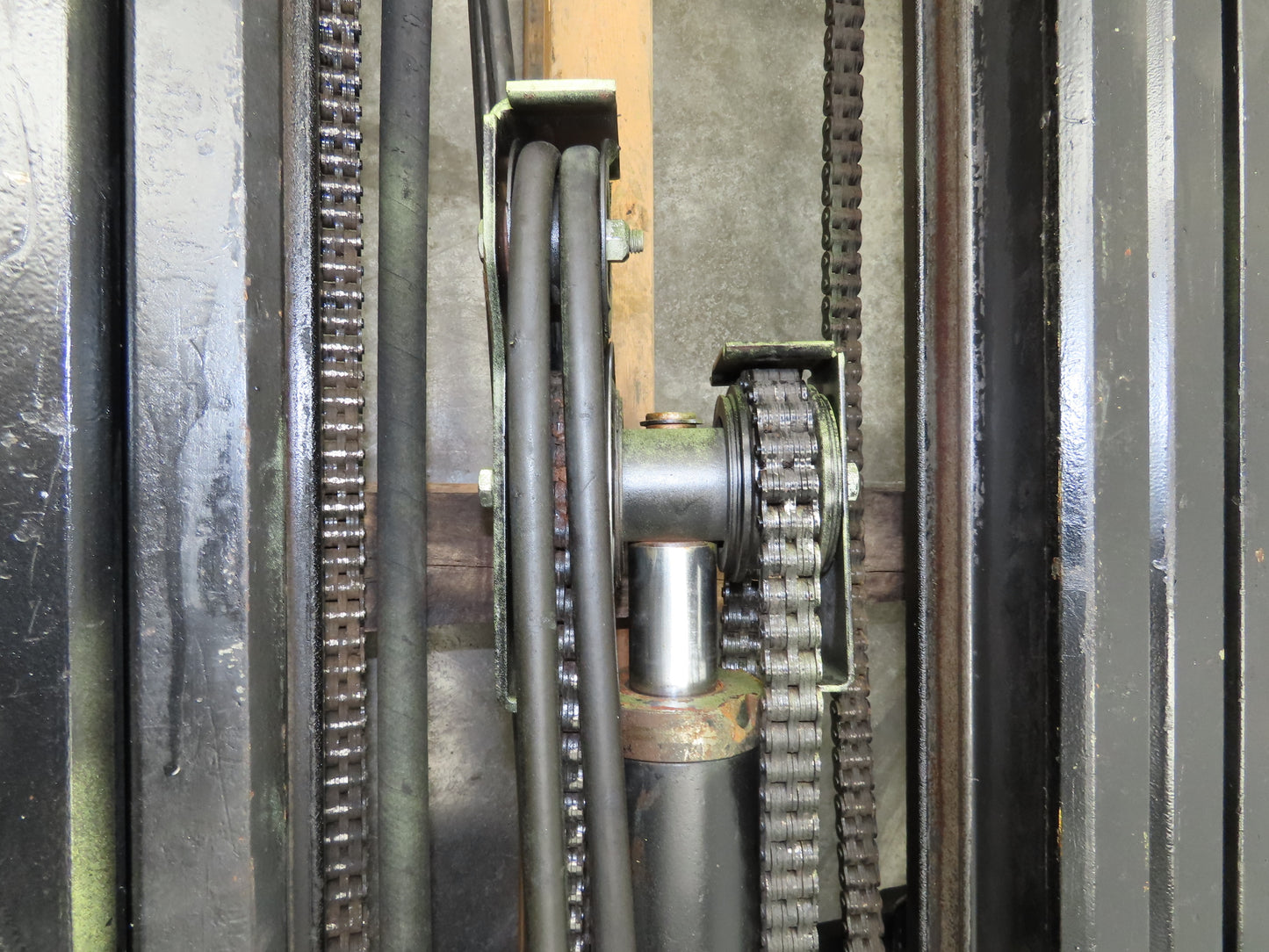 Hyster S50XM Forklift Mast 189" 3-Stage Tilt Class 2 Gas 4800lbs *Read