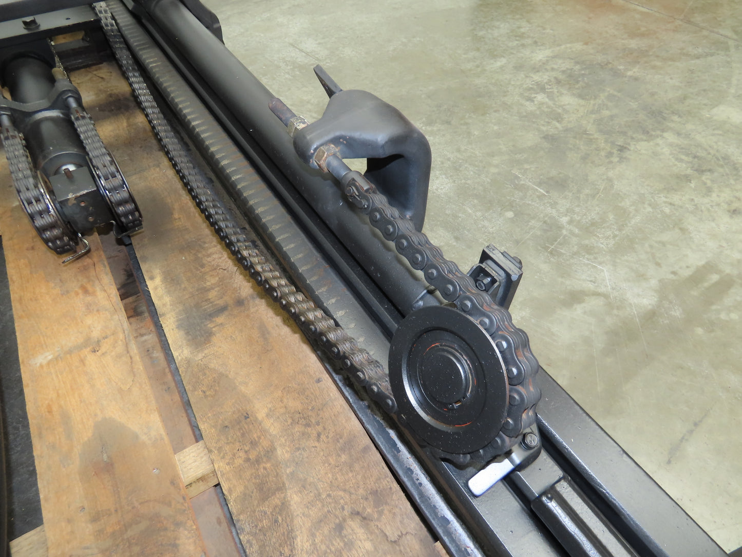 Mitsubishi FGC25K Forklift Mast 185" 3-Stage Tilt Class 2 Gas 5000lbs Capacity