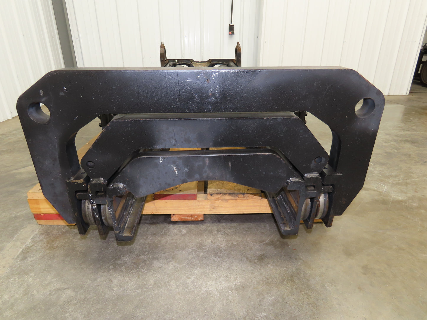 Mitsubishi FGC25K Forklift Mast 185" 3-Stage Tilt Class 2 Gas 5000lbs Capacity