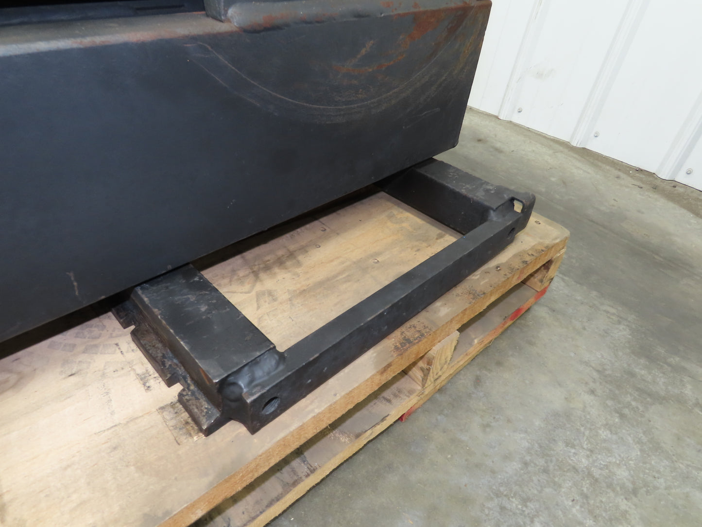 Mitsubishi FGC25K Forklift Mast 185" 3-Stage Tilt Class 2 Gas 5000lbs Capacity