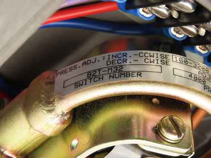 Barksdale B2T-M32 Pressure Actuated Switch 160-3200 PSI