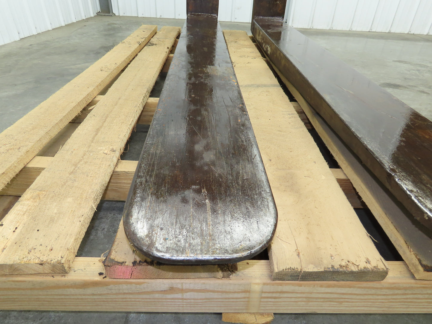 Hyster H300A 3-1/2" X 8" X 72" Pin-Type Shaft-Mounted Forklift Forks 30000lbs 6'